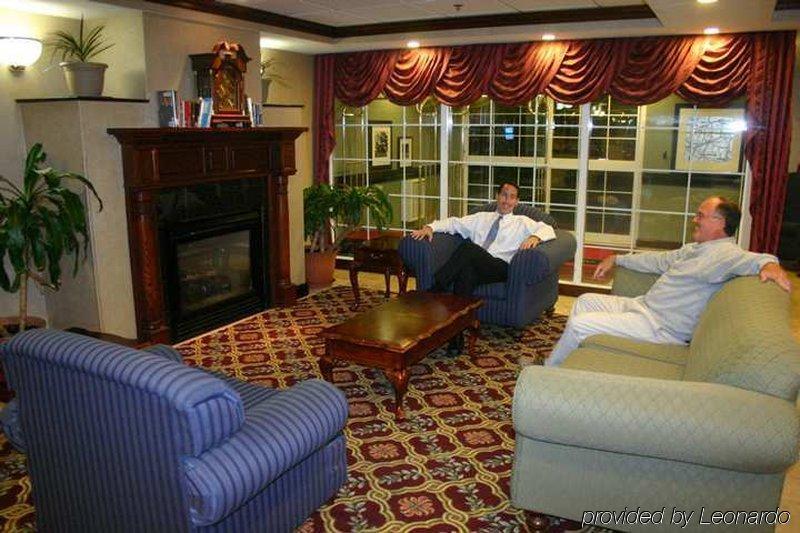 Hampton Inn Sturbridge Interior photo